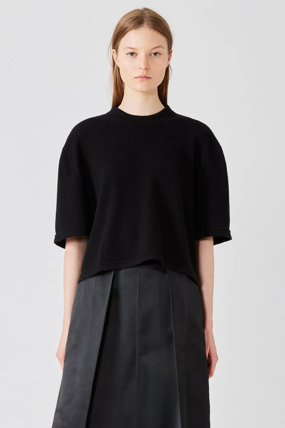 Sa Su Phi t-shirt corta cashmere nera scollo tondo