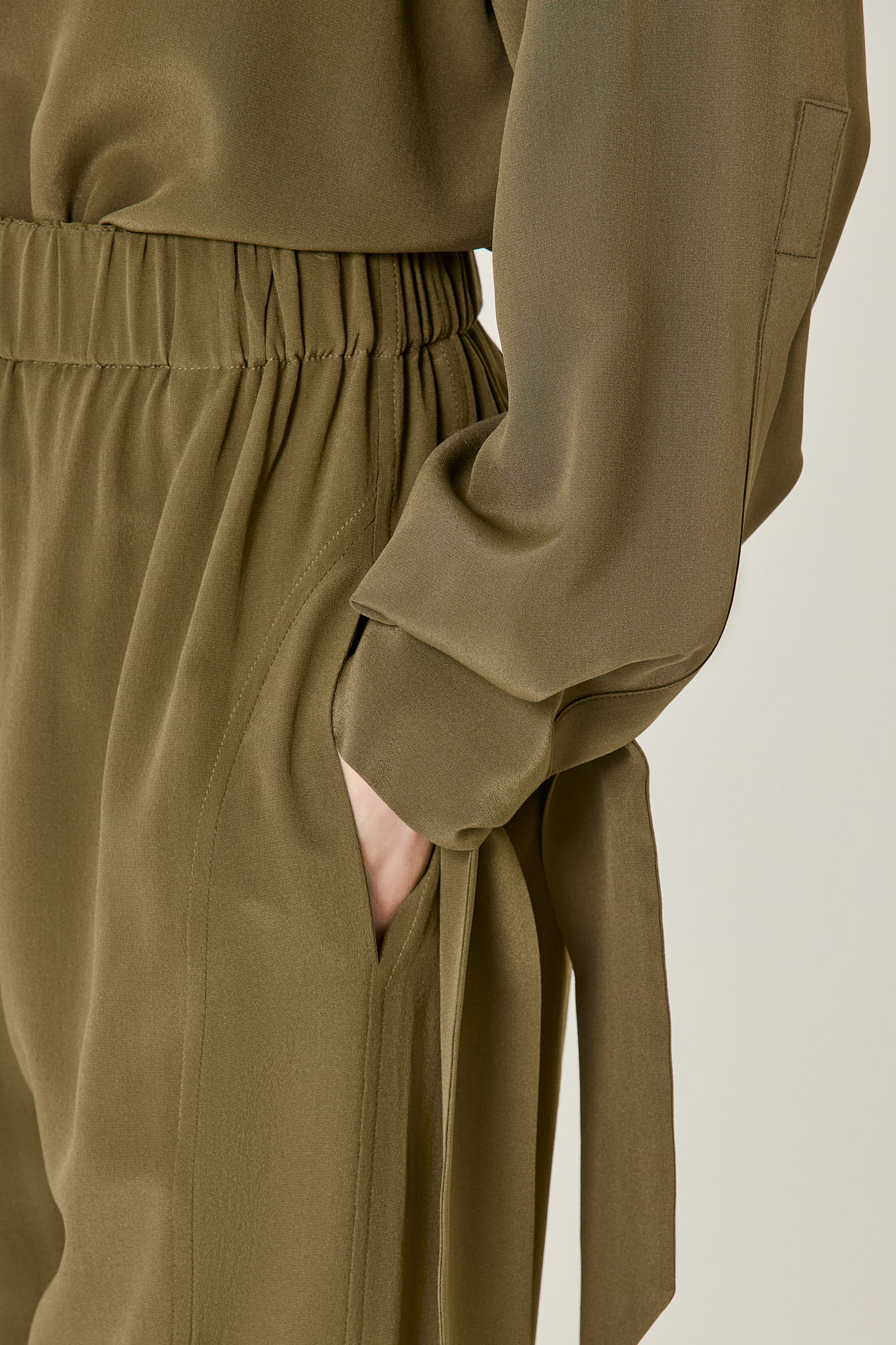 Sa Su Phi Valentina jogger in crepe fango
