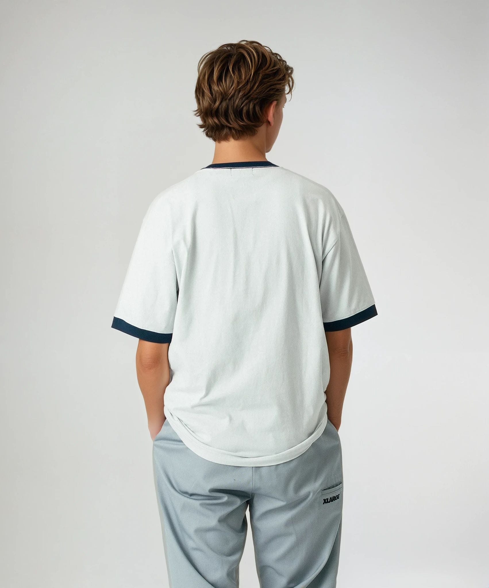 X-Large Store Address Ringer T-shirt nera cotone