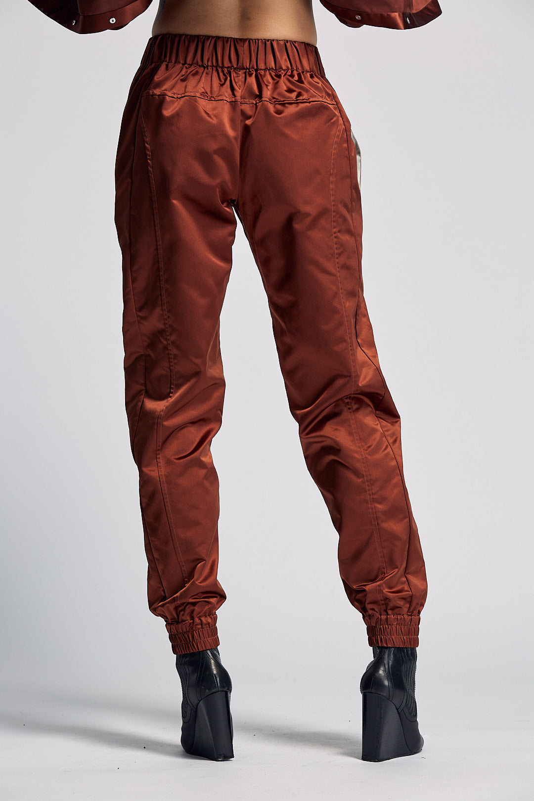 Sa Su Phi Valentina pantaloni jogger seta