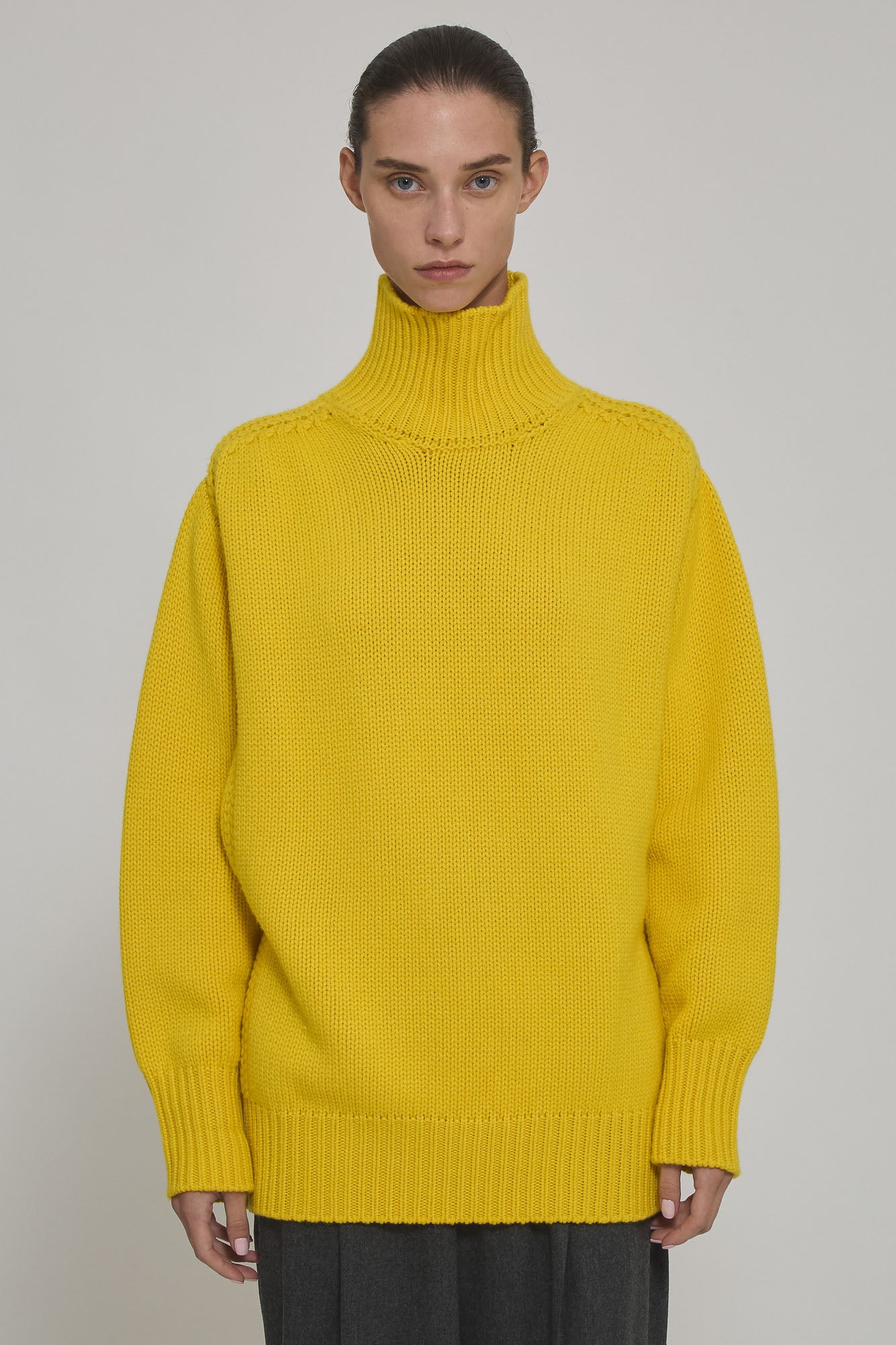 Sa Su Phi Giovanna Abito cashmere collo alto giallo