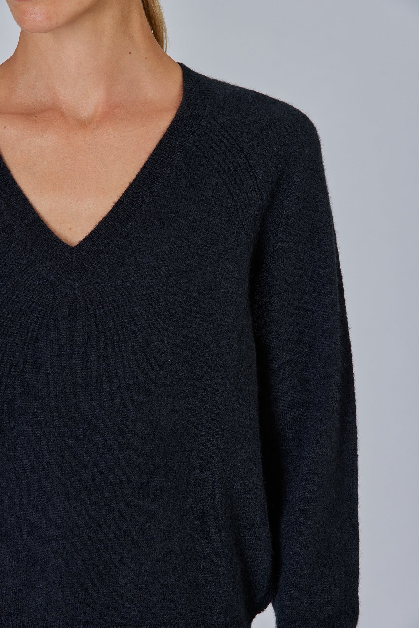 Sa Su Phi V Neck maglione cashmere prugna