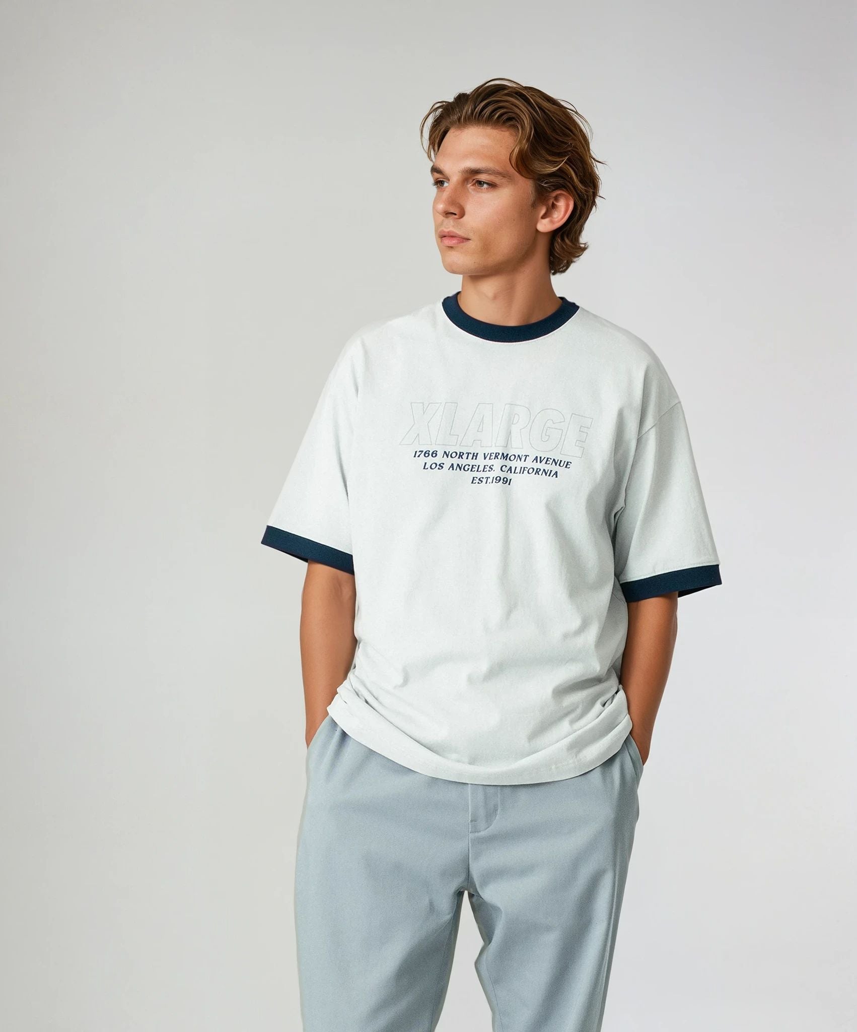 X-Large Store Address Ringer T-shirt nera cotone