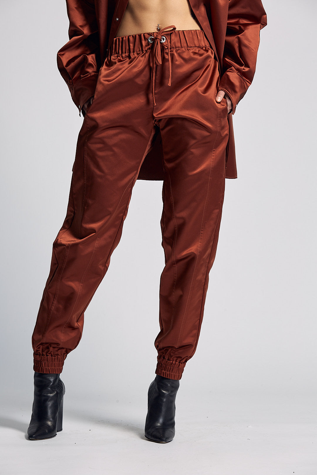 Sa Su Phi Valentina pantaloni jogger seta
