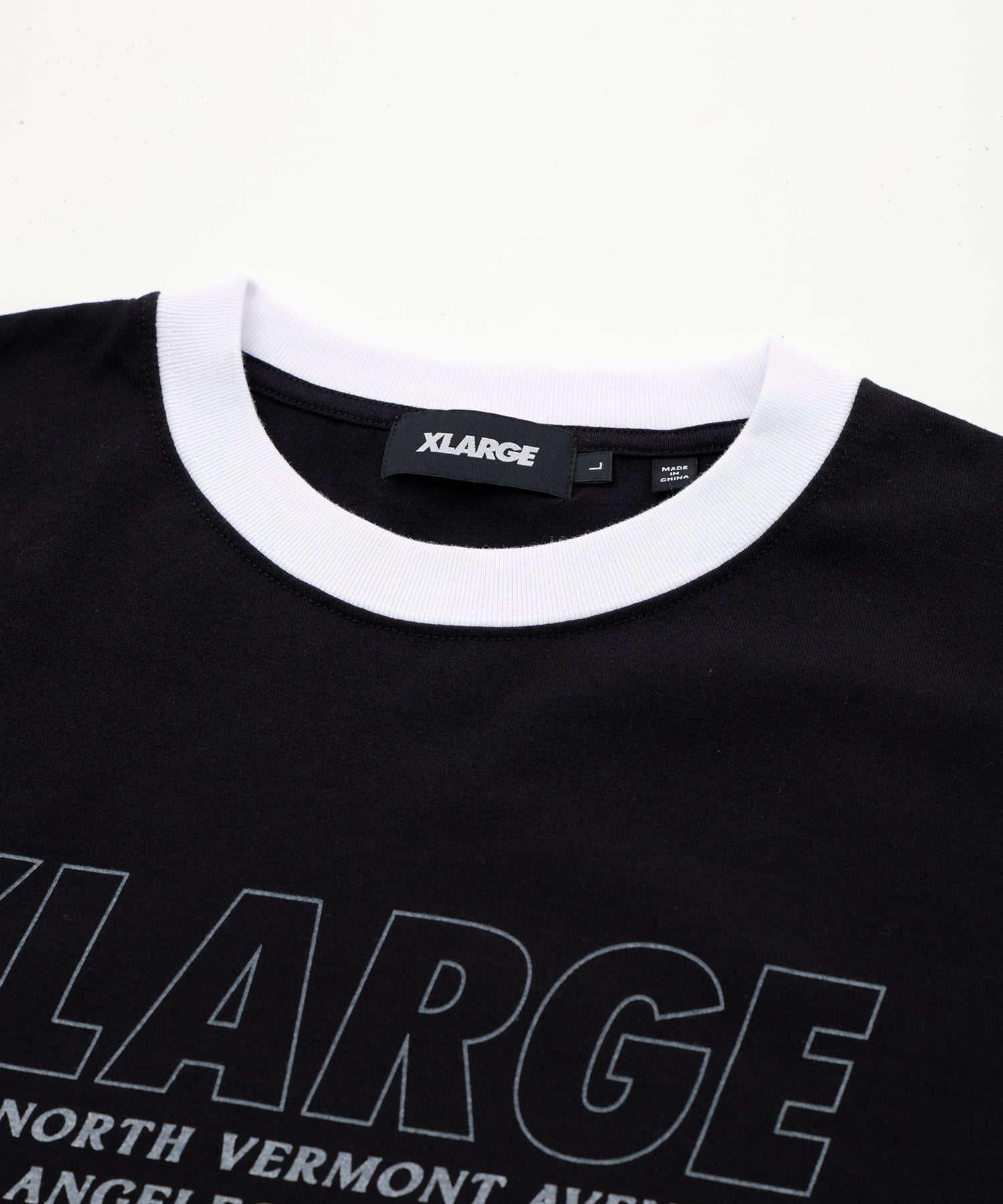 X-Large Store Address Ringer T-shirt nera cotone