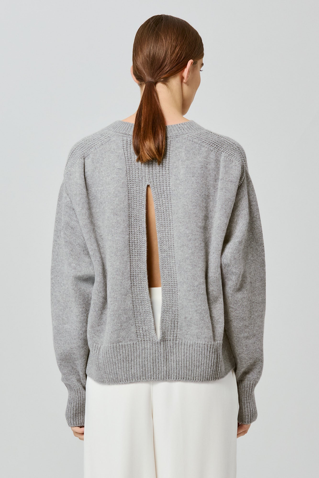 Sa Su Phi Medea maglione cashmere grigio girocollo