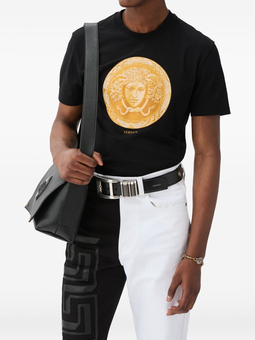 Versace 1026452 t-shirt nera cotone uomo