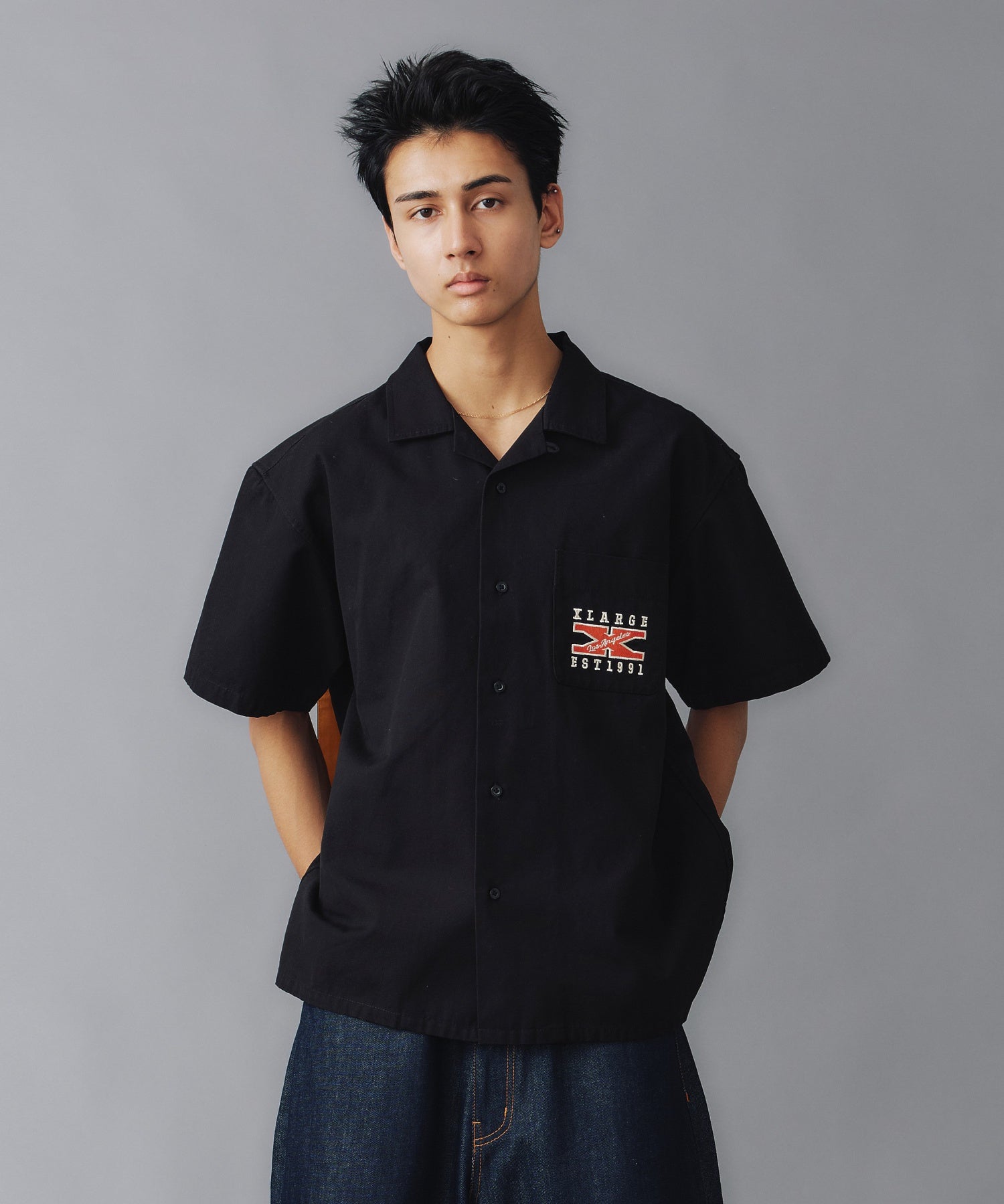 X-Large X Logo camicia nera manica corta