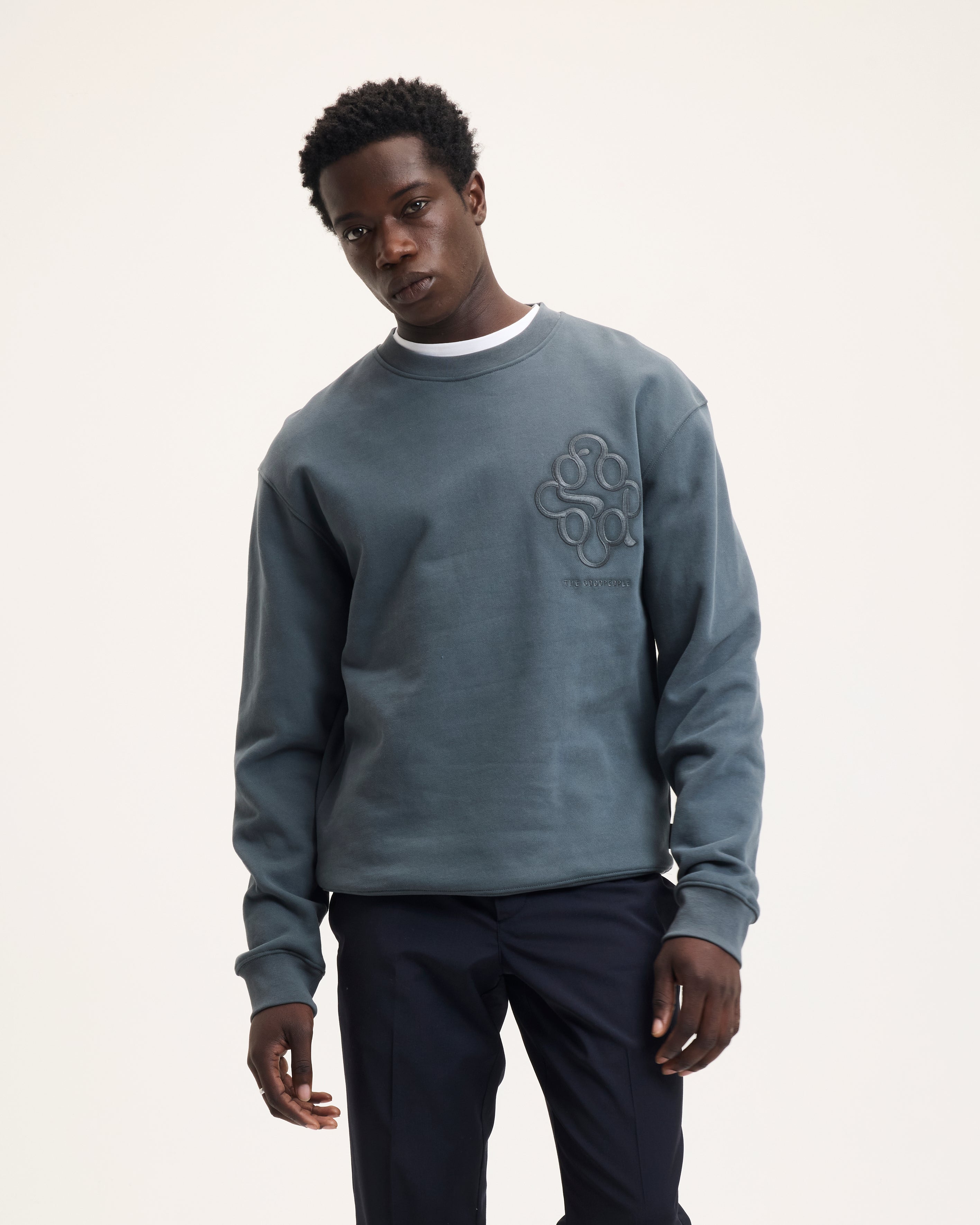 GOODPEOPLE Lucas Embroidered Signature Sweater maglione verde cotone