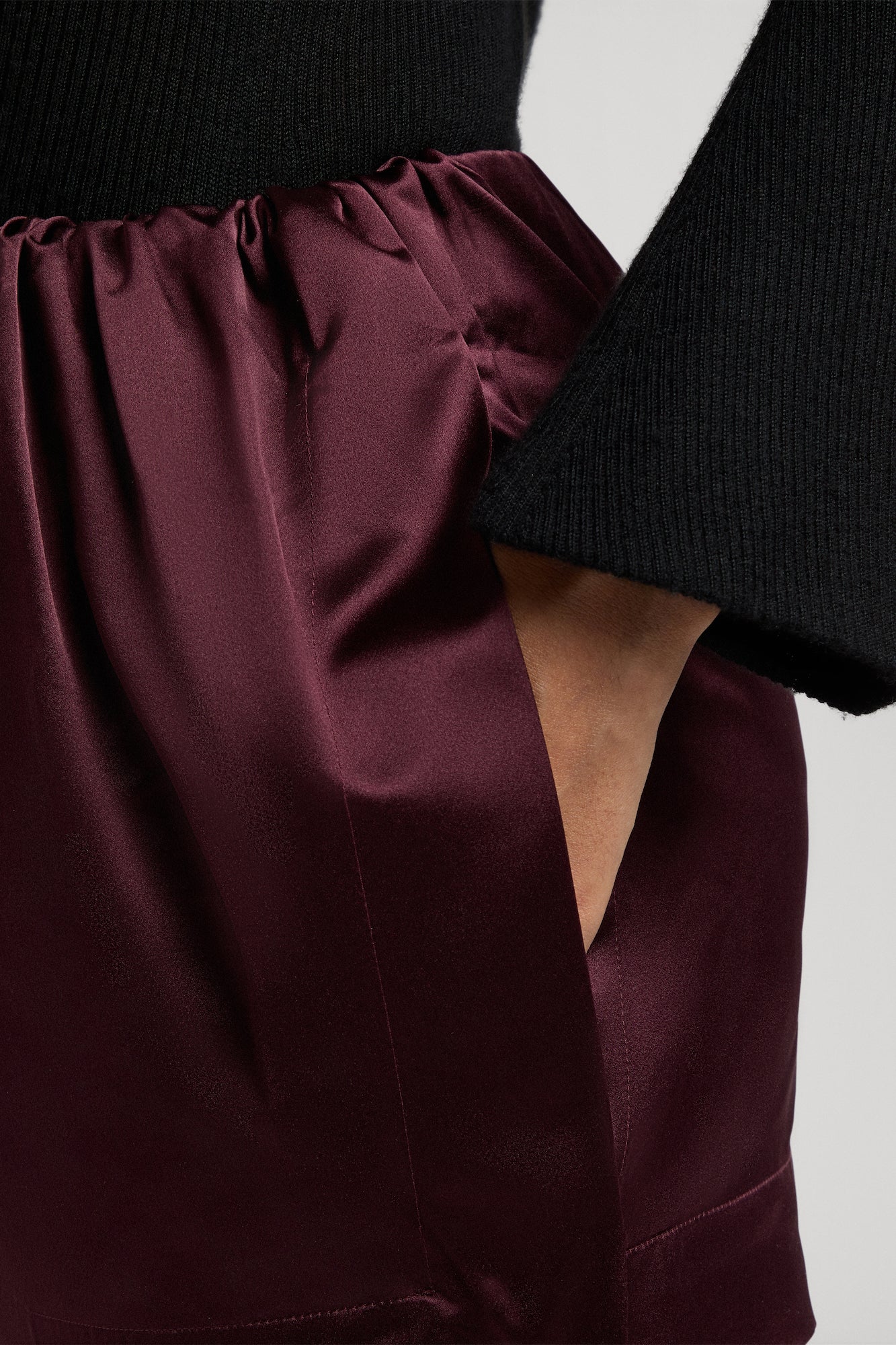 Sa Su Phi Gilda gonna corta seta duchesse bordeaux