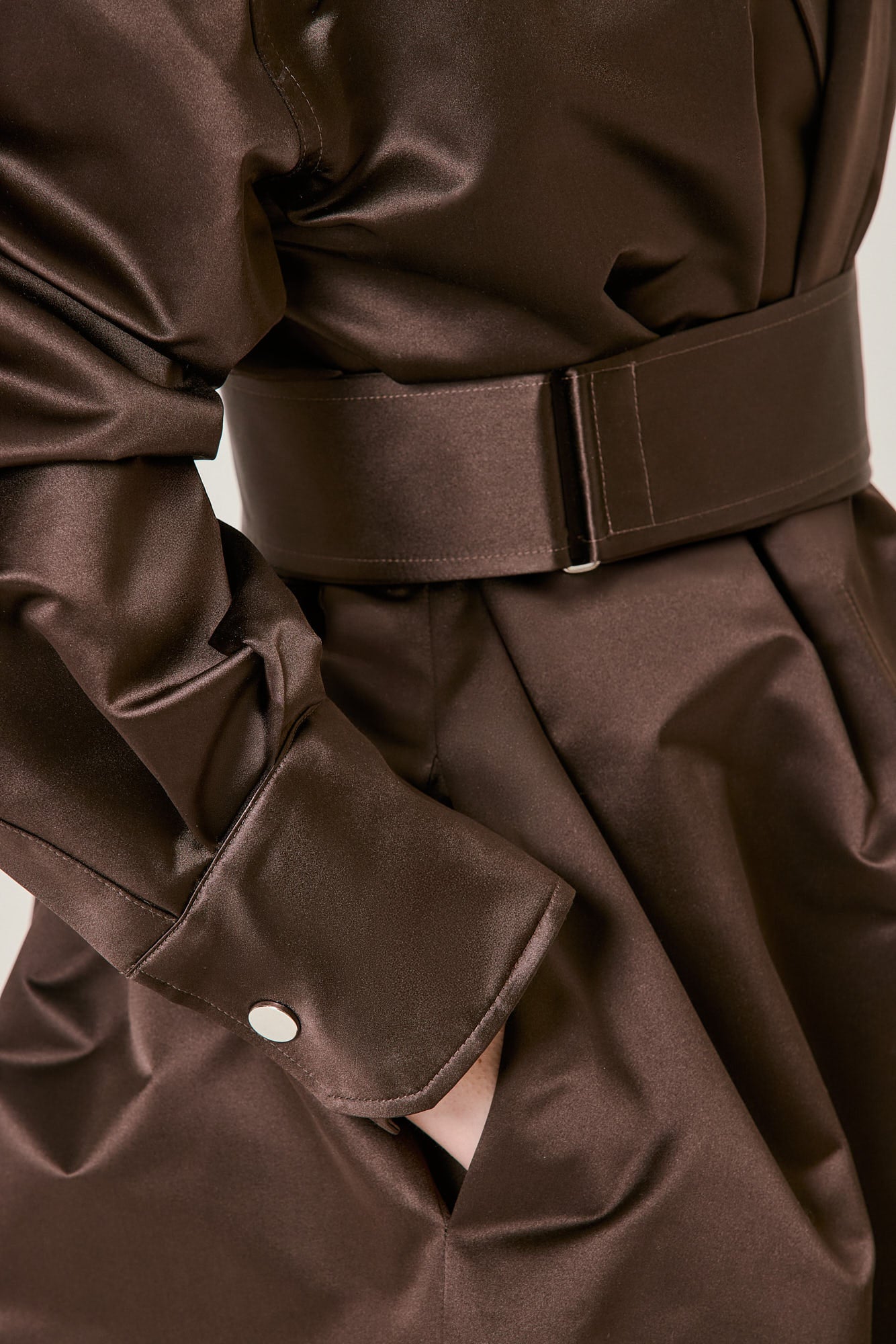 Sa Su Phi Valentina trench in seta marrone cioccolato
