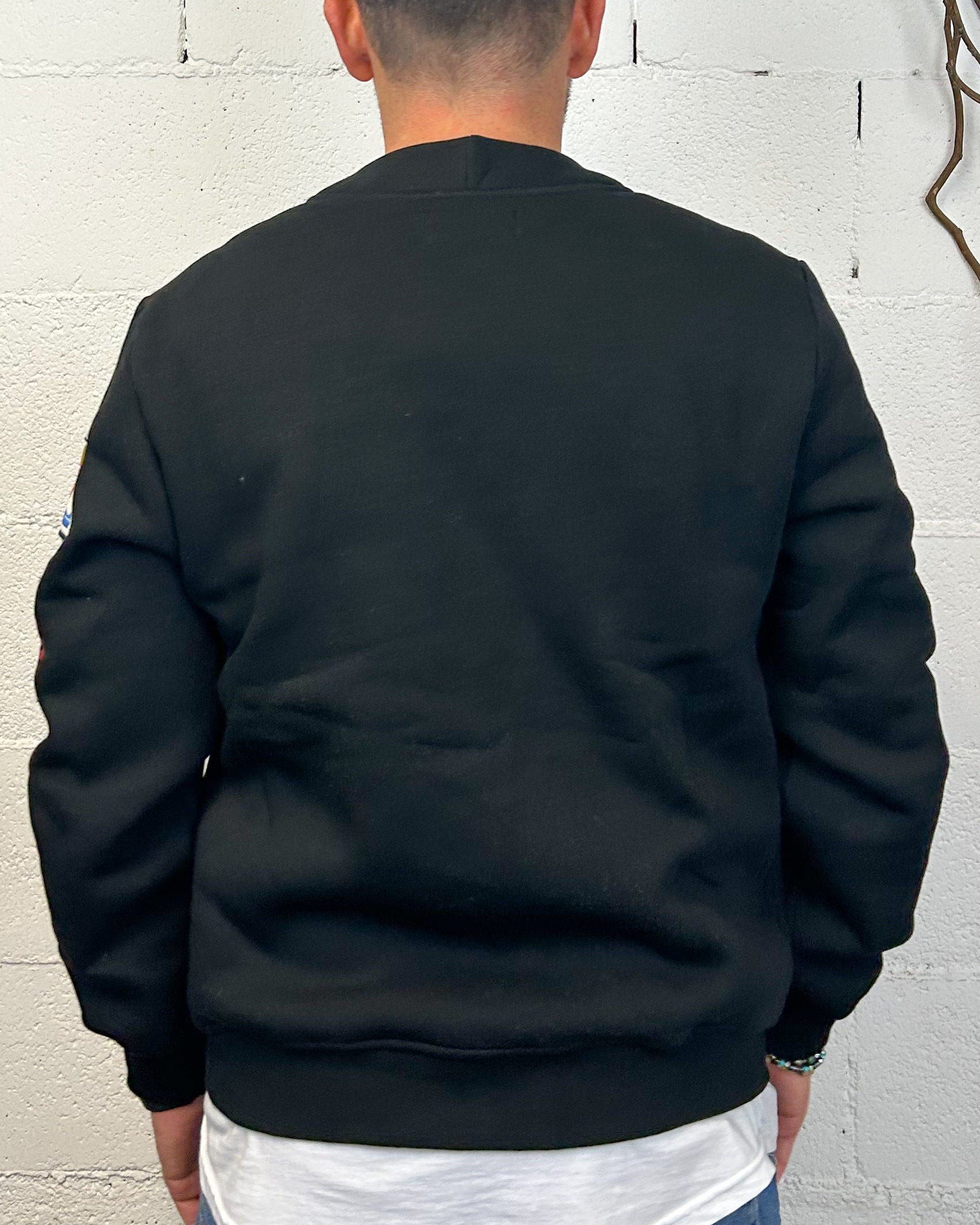 BL11 Cardigan Felpa Cropped Nero Patch Vestibilità Regolare