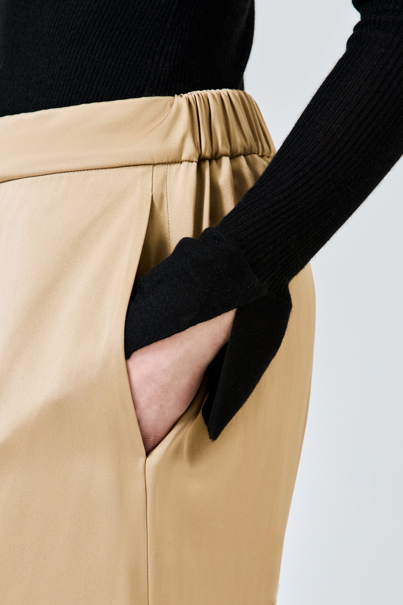 Sa Su Phi Adriana jogger doppio satin gold