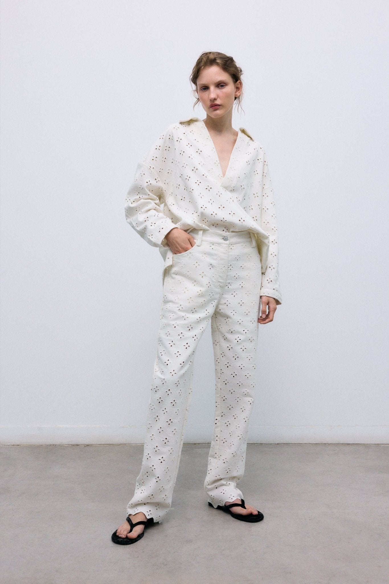 The New Society Camelia pantaloni donna ricamati cotone