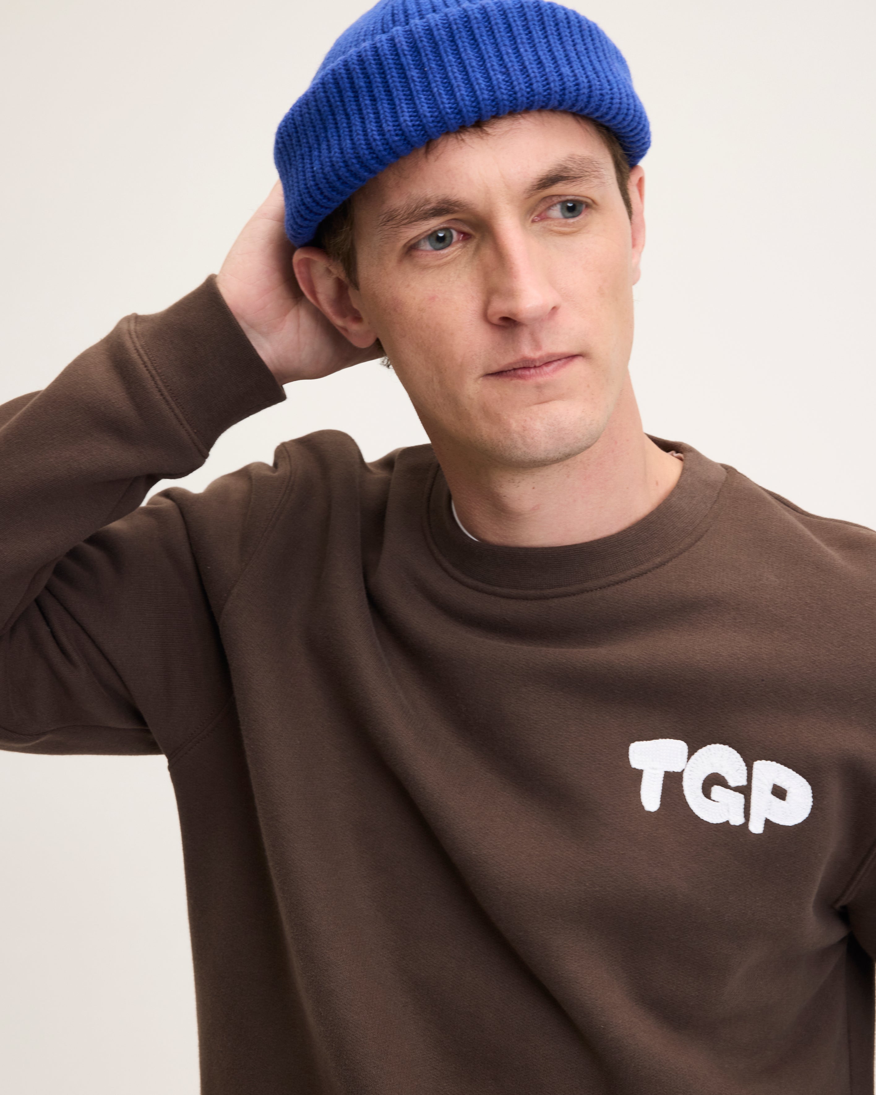 GOODPEOPLE Look Maglione Cotone Marrone Ricamo