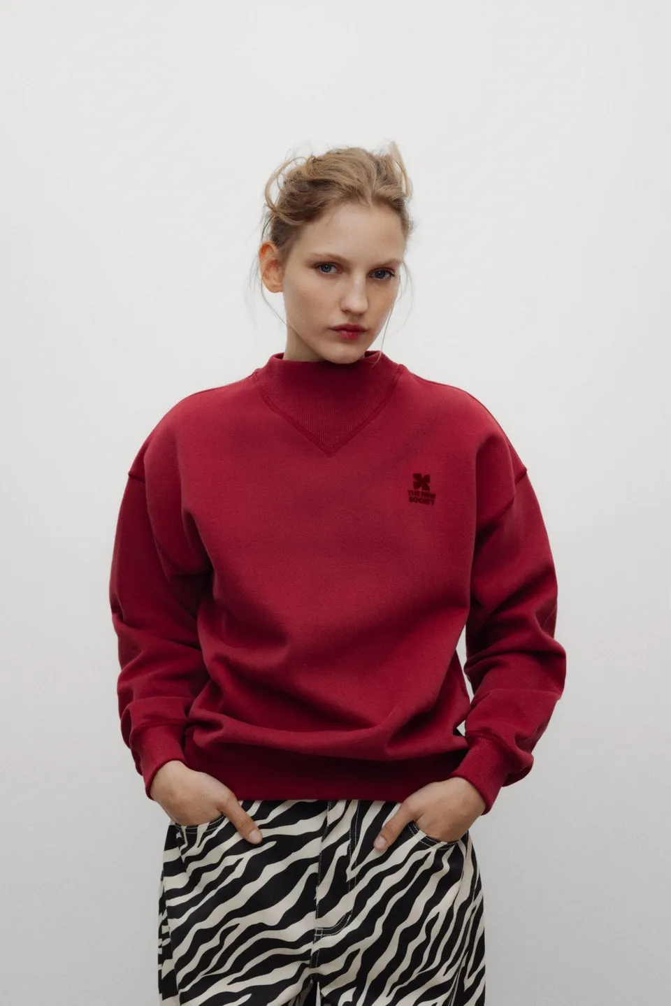 The New Society Logo Rib Collar felpa donna rossa cotone
