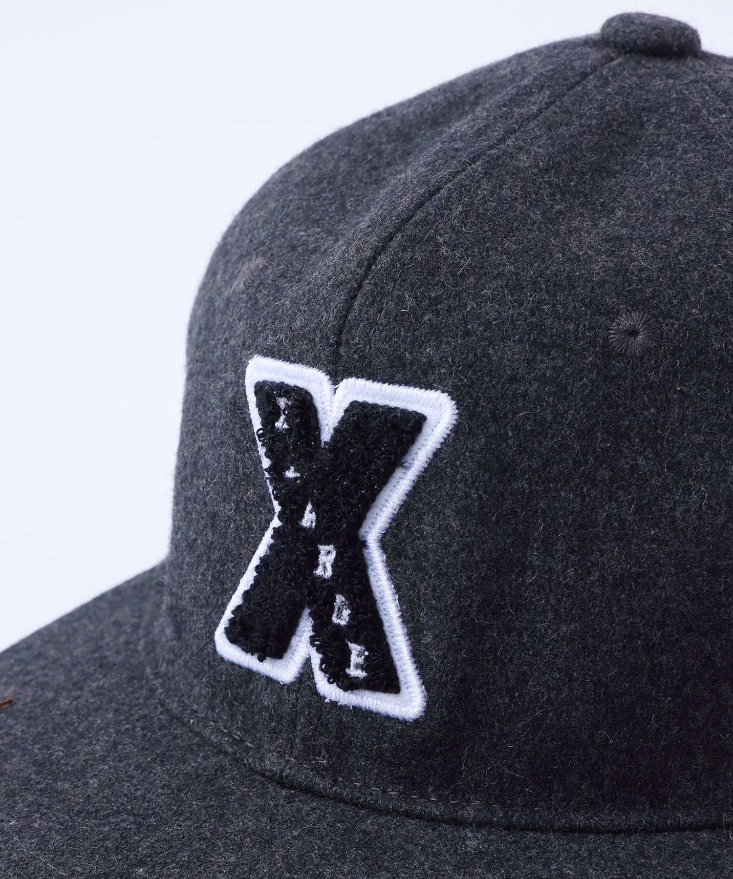 X-Large X Logo cappello cenere cotone