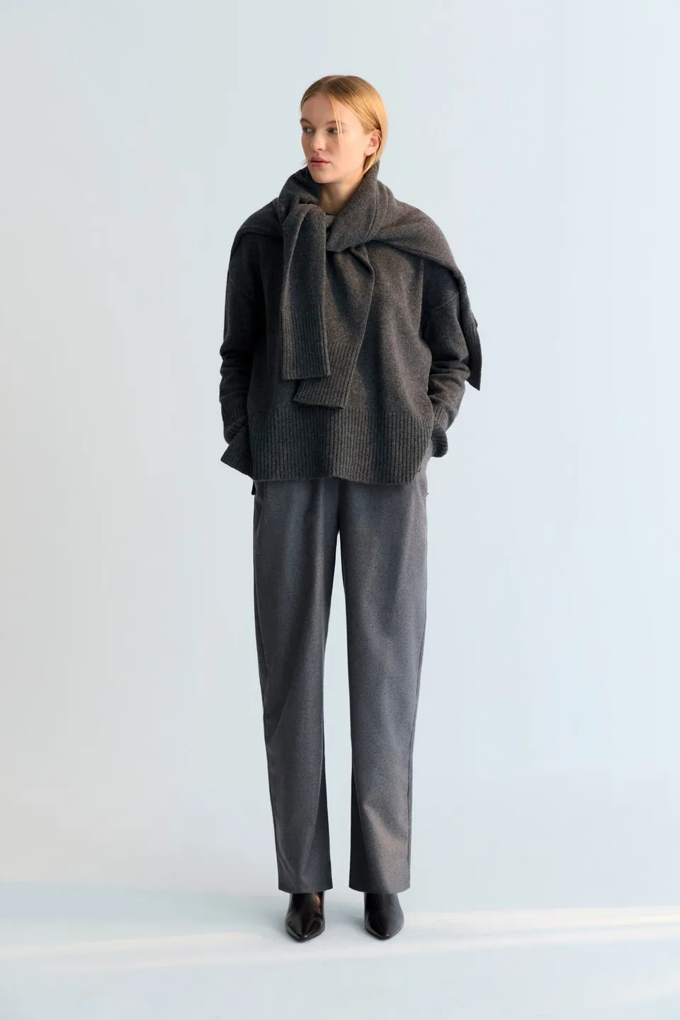 The New Society Dione pantaloni donna lana grigio pieghe