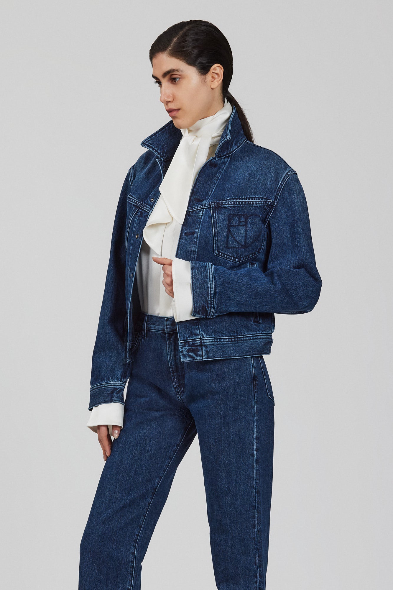 Sa Su Phi giacca di jeans boxy grigio chiaro