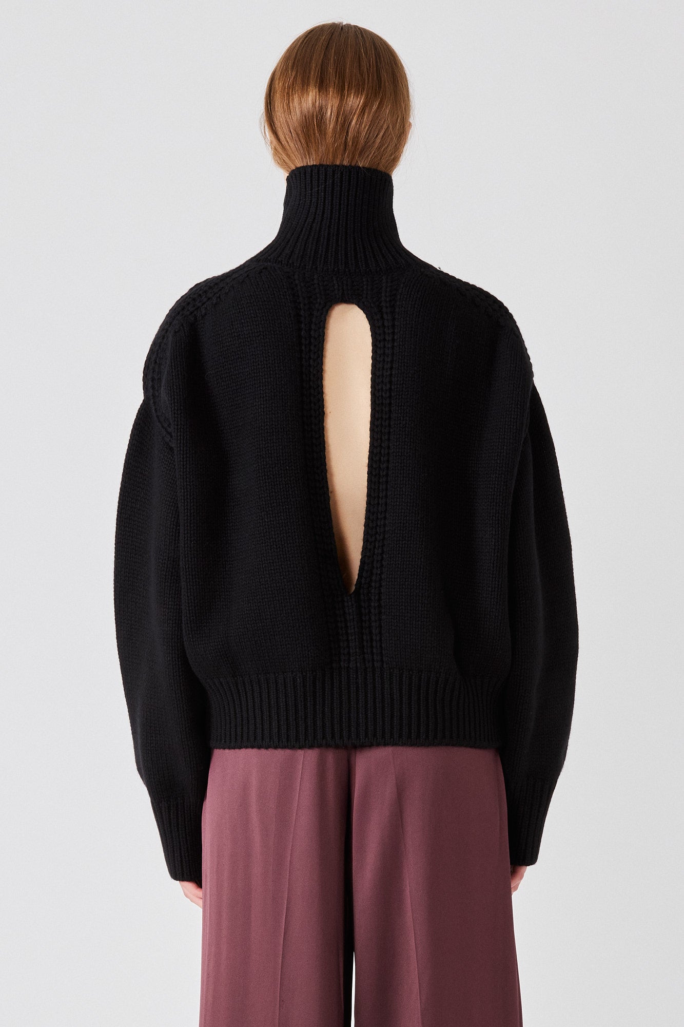 Sa Su Phi Gaia maglione cashmere collo alto nero