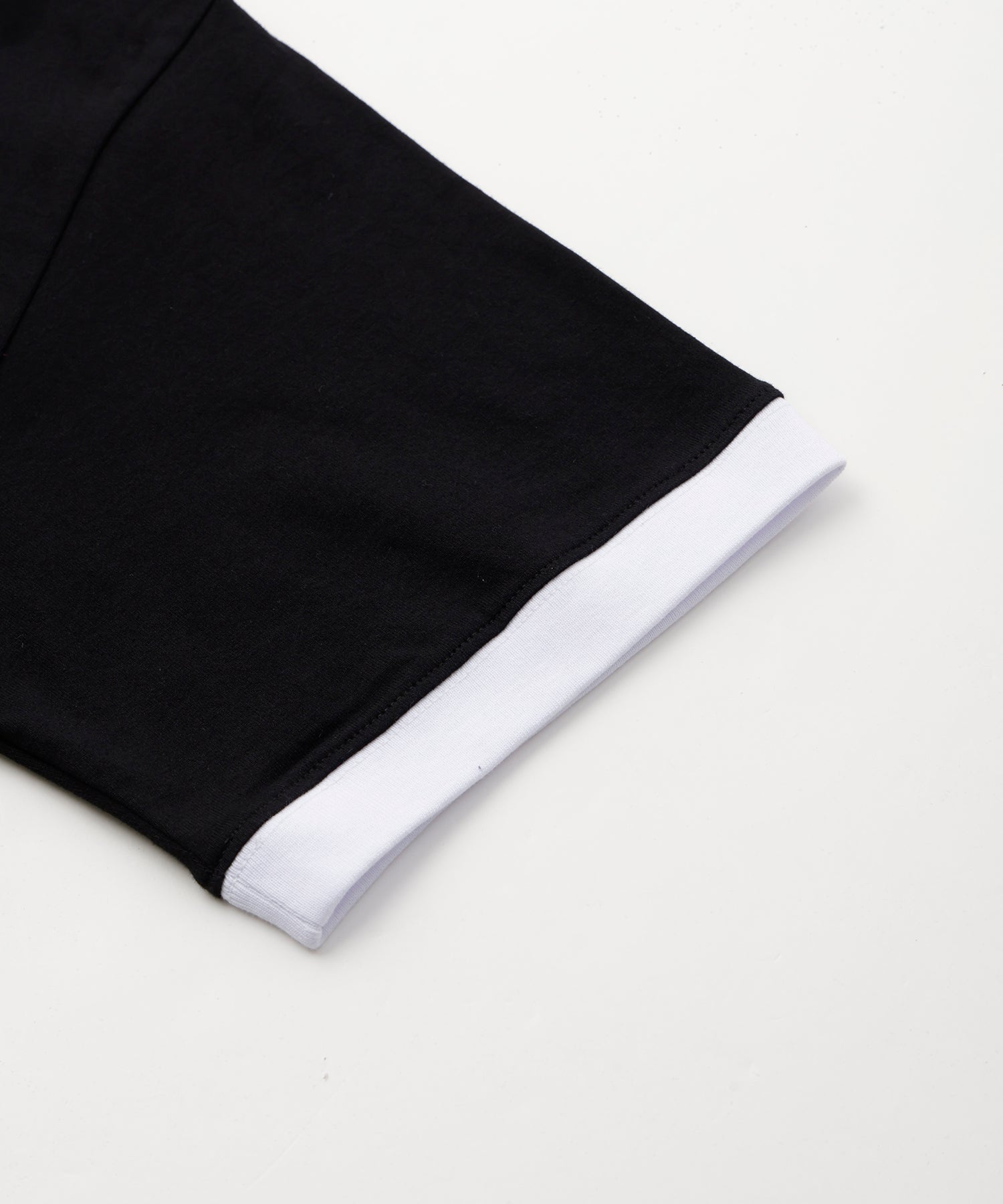 X-Large Store Address Ringer T-shirt nera cotone