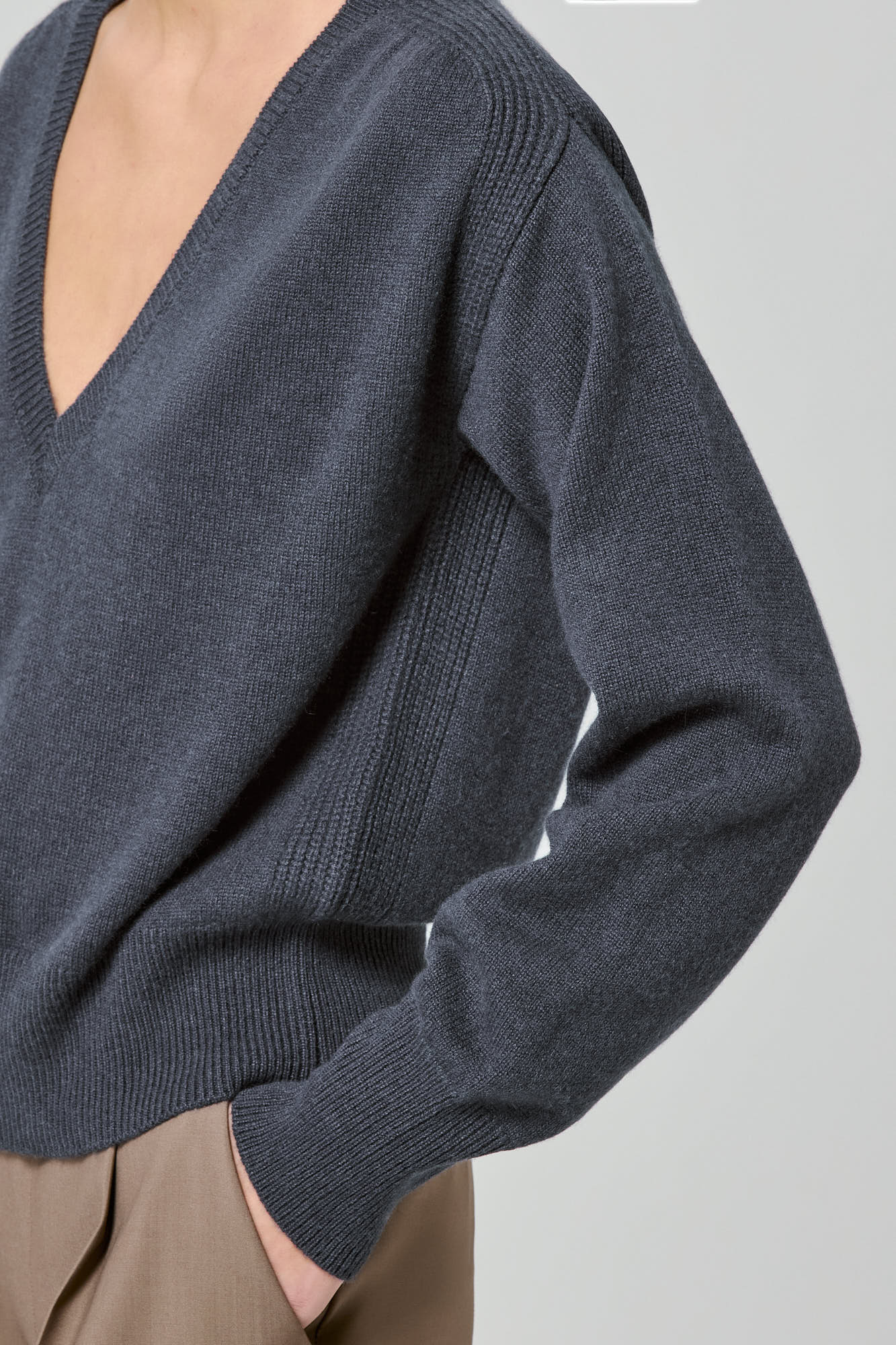 Sa Su Phi maglione scollo V cashmere blu scuro