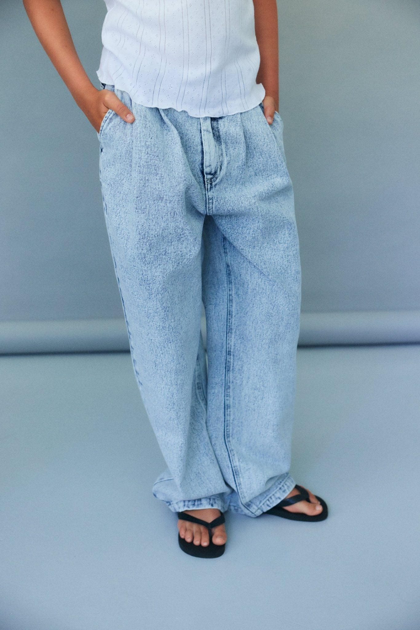 The New Society TNS Pleat jeans teen denim sbiadito