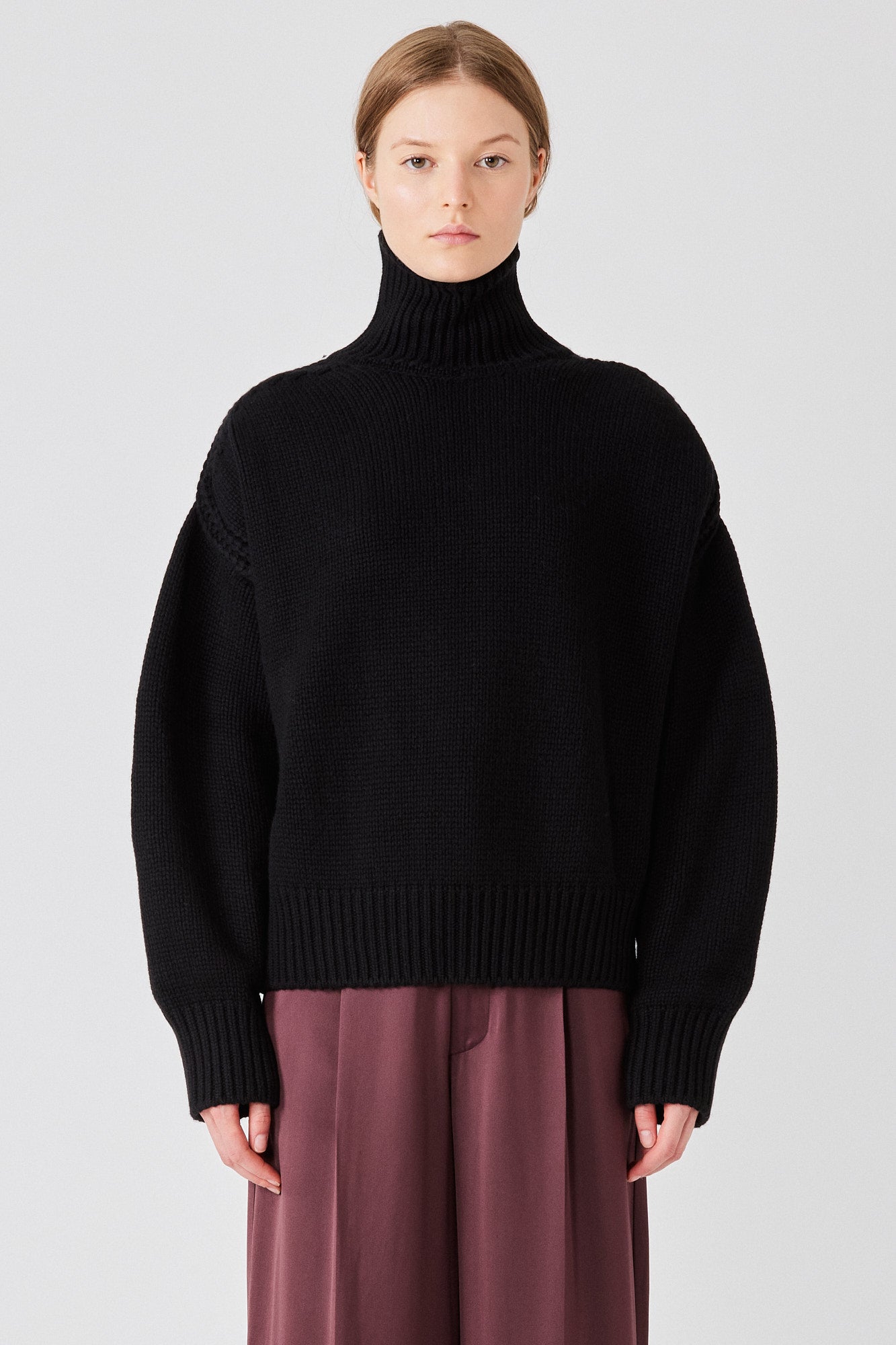 Sa Su Phi Gaia maglione cashmere collo alto nero