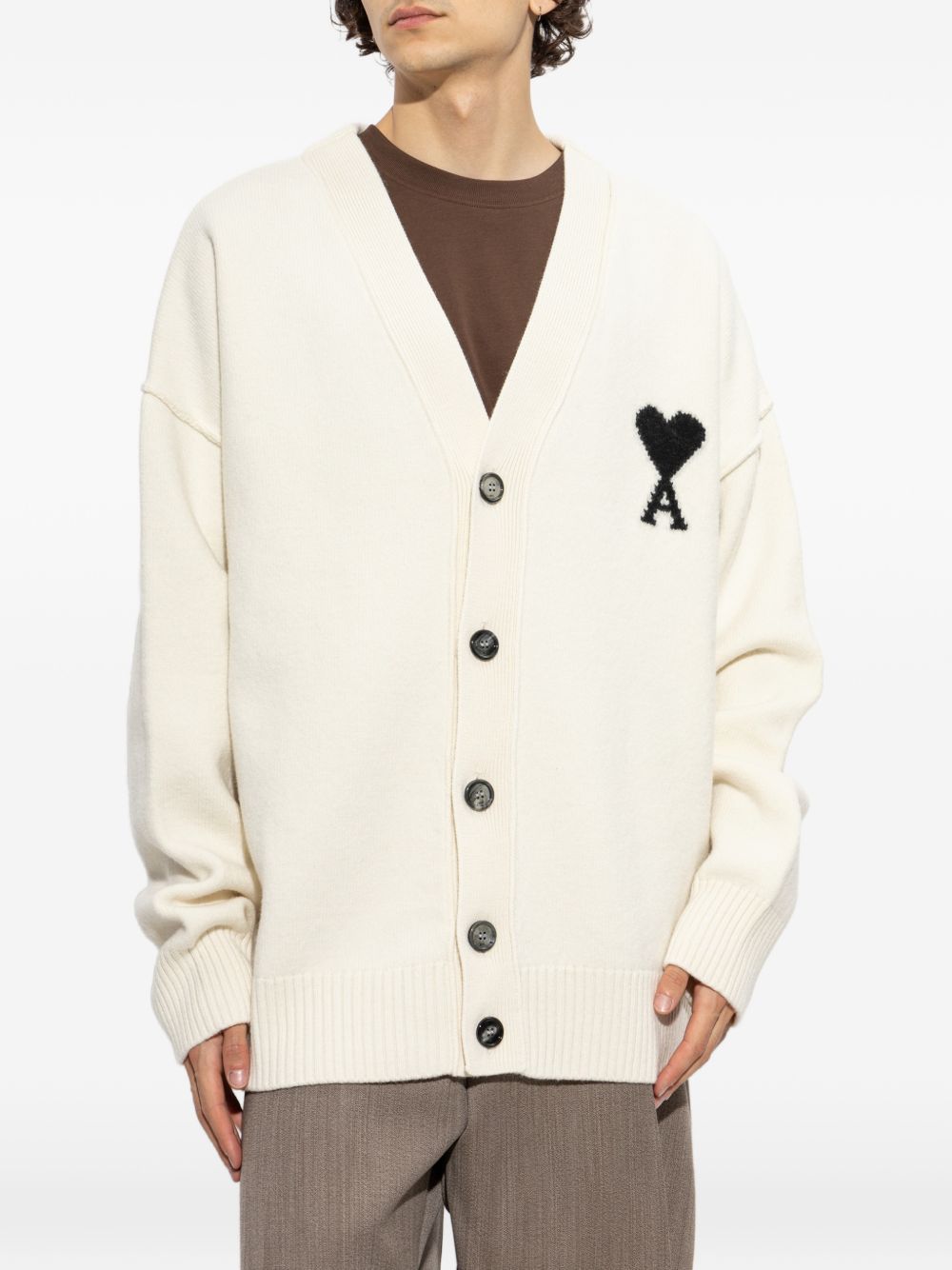 AMI UKC367 018151 cardigan bianco