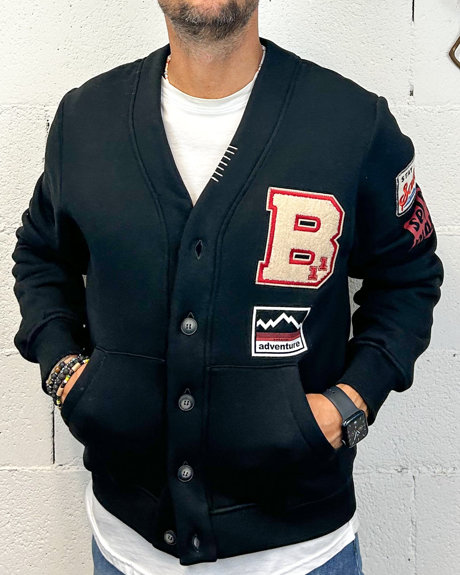 BL11 Cardigan Felpa Cropped Nero Patch Vestibilità Regolare