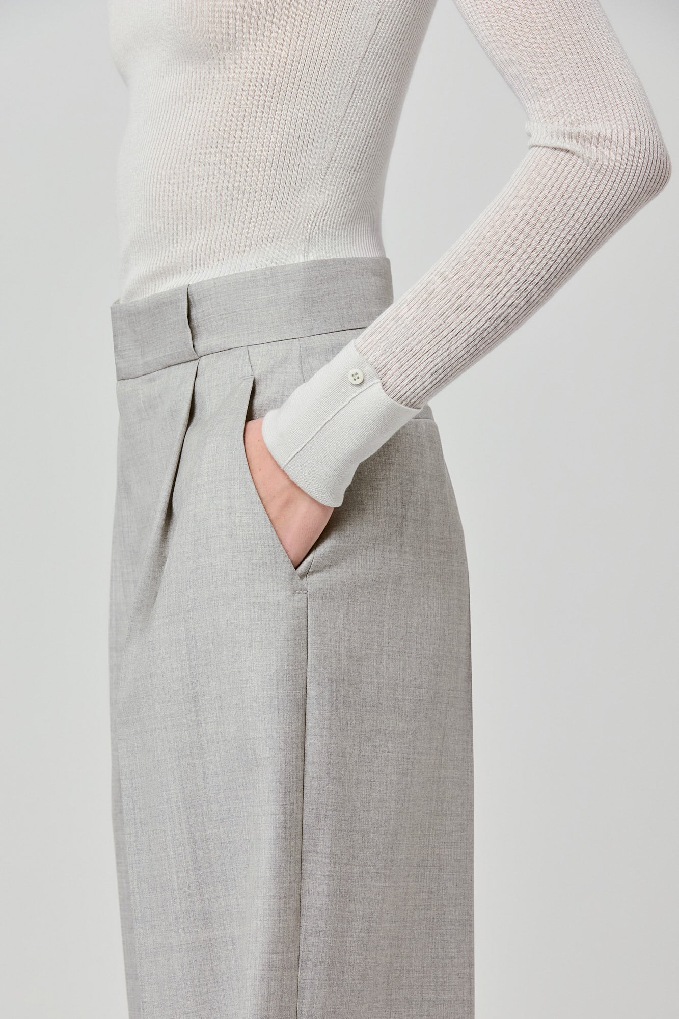 Sa Su Phi maglia girocollo coste cashmere ghiaccio
