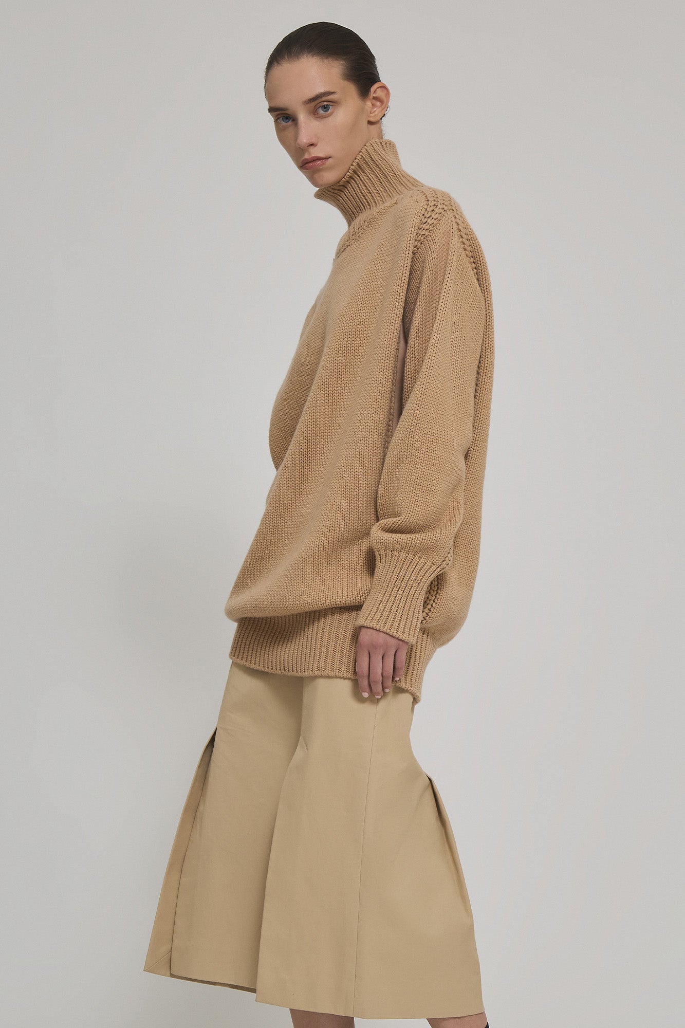 Sa Su Phi Giovanna abito in cashmere collo alto beige