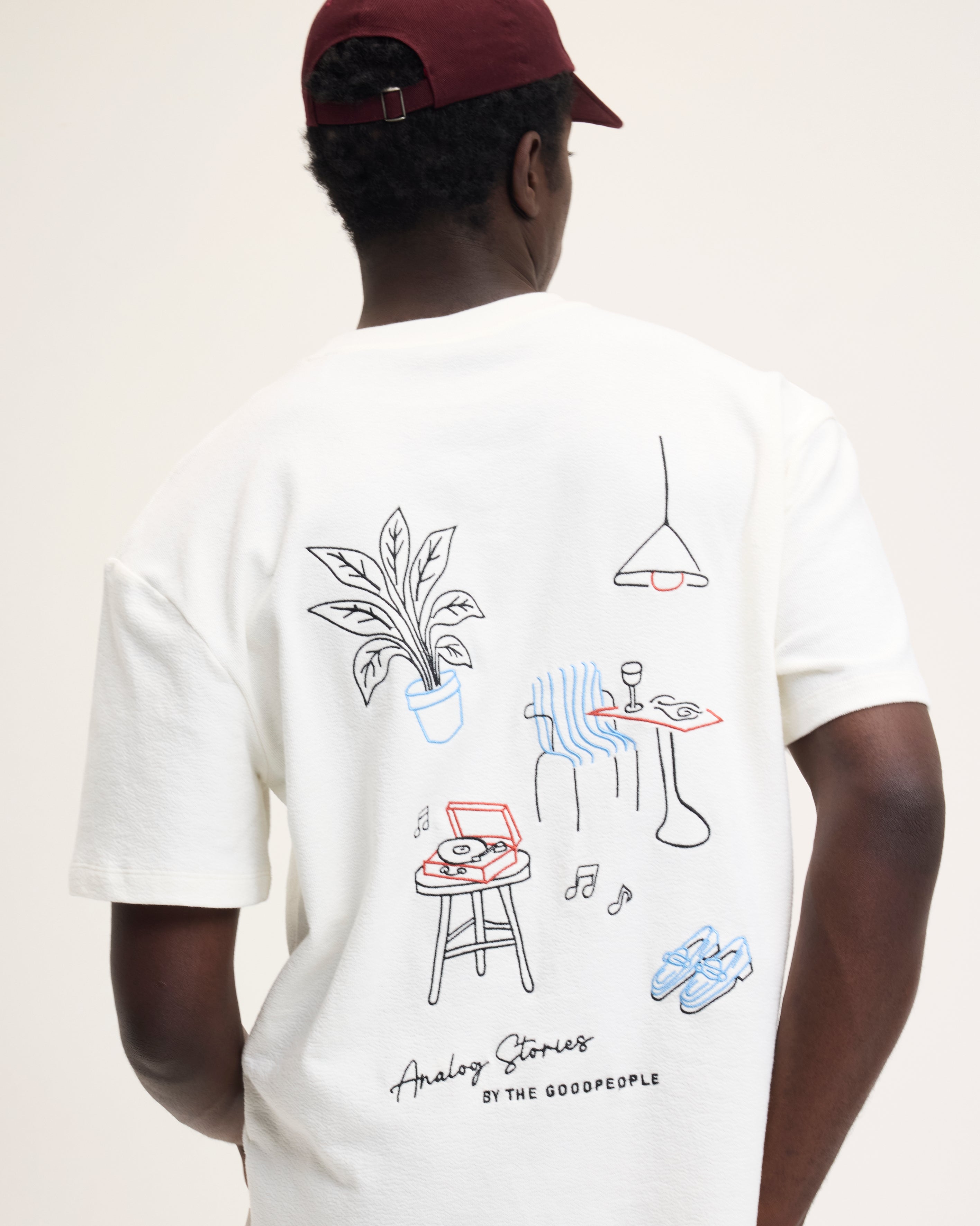 Goodpeople Tcult Embroidery Artwork maglietta off white bio