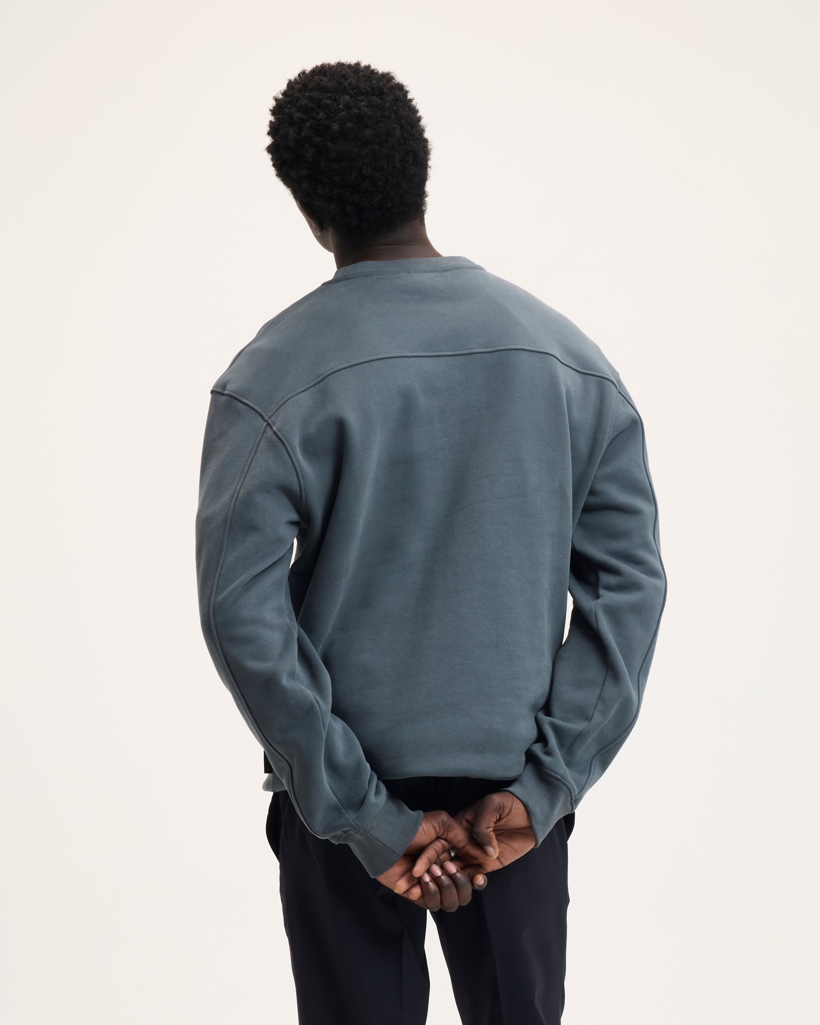 GOODPEOPLE Lucas Embroidered Signature Sweater maglione verde cotone