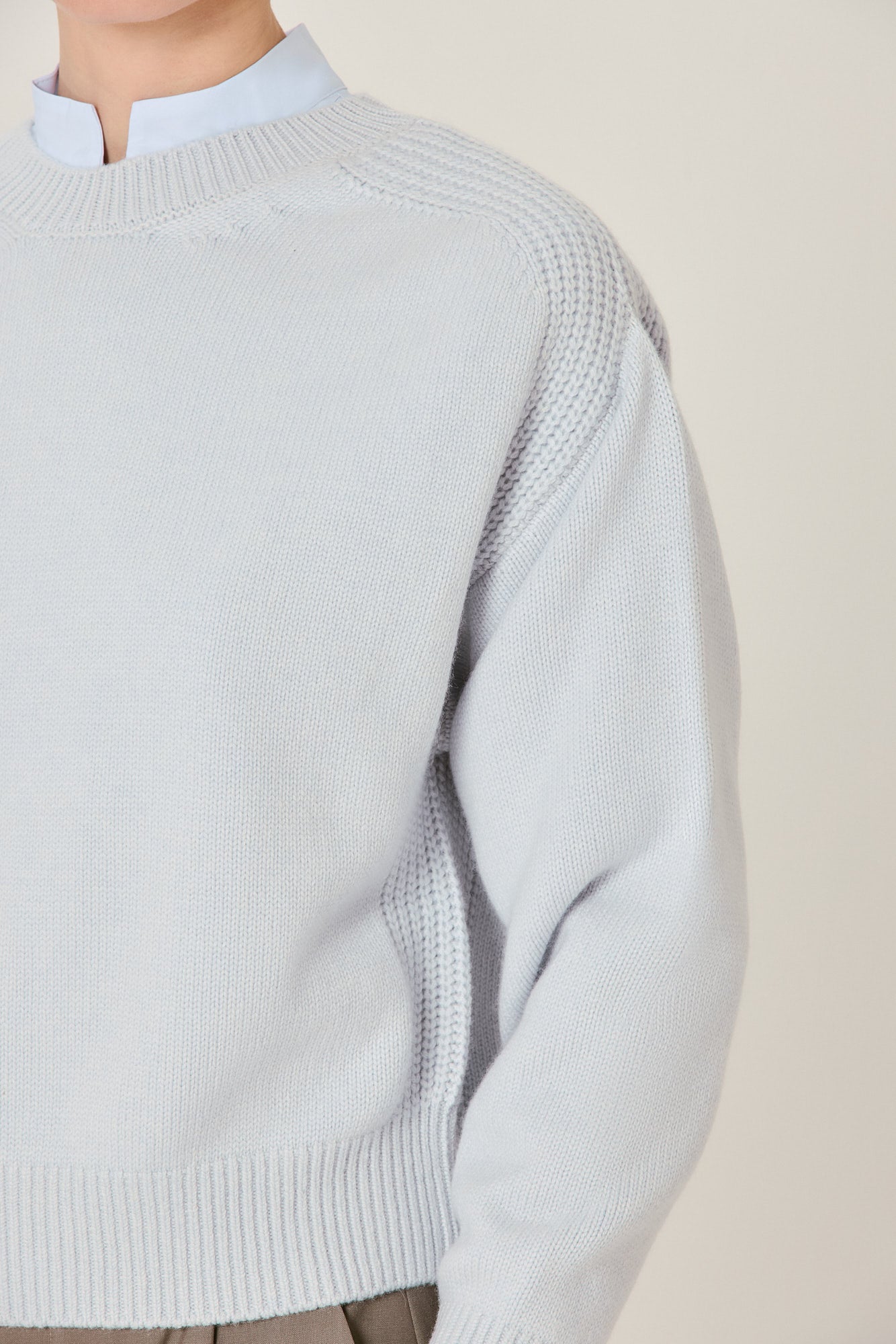 Sa Su Phi maglione a V cashmere ghiaccio donna