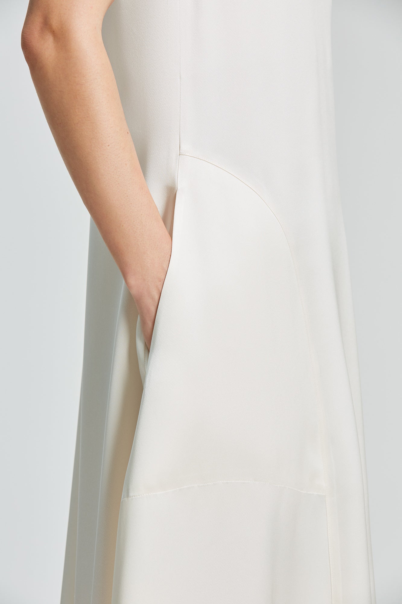 Sa Su Phi Serena abito midi double satin avorio