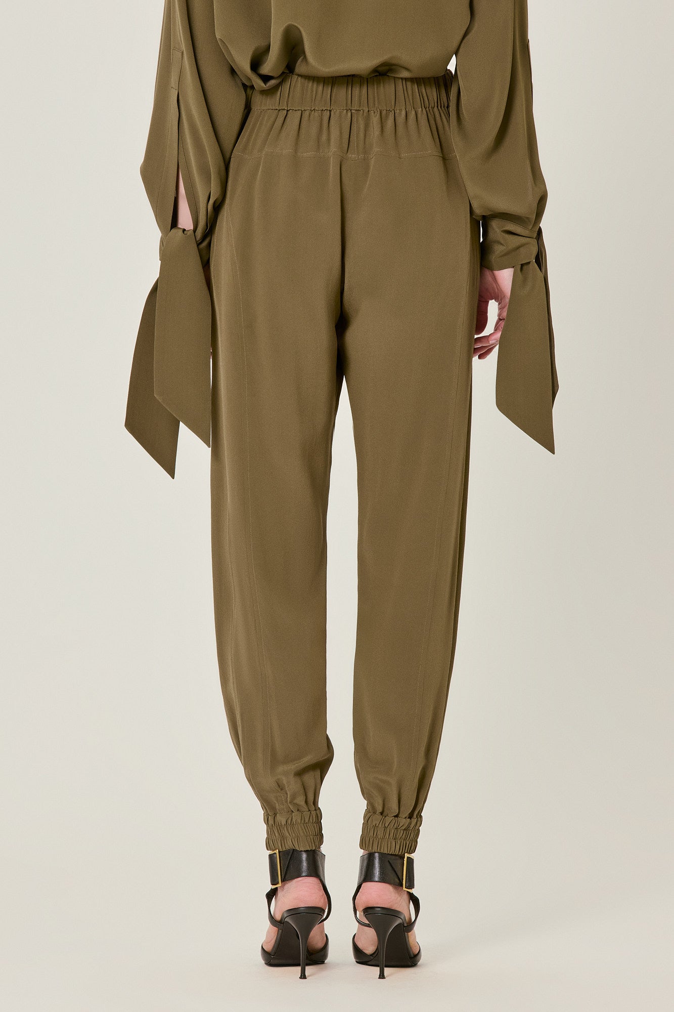 Sa Su Phi Valentina jogger in crepe fango