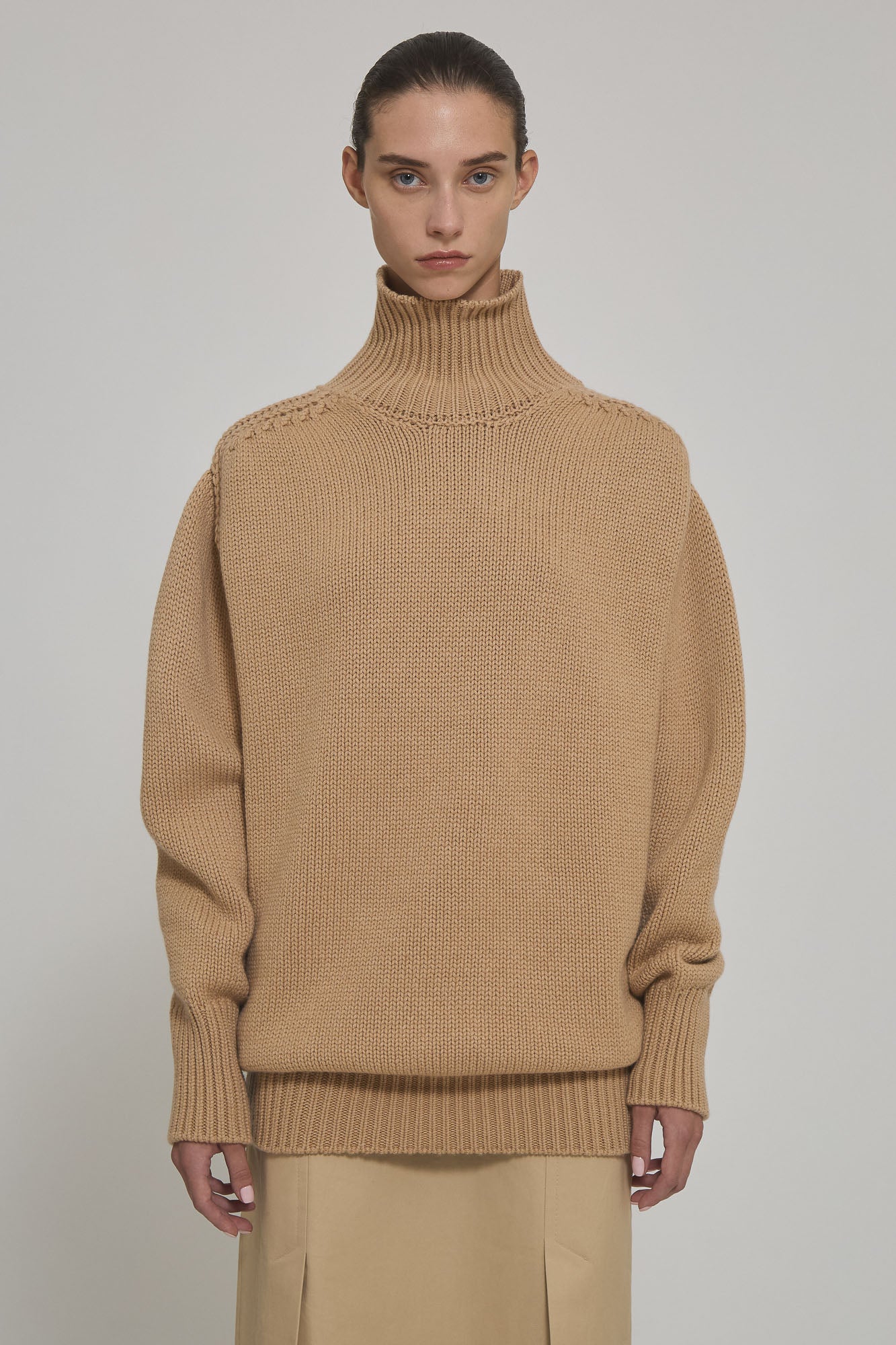 Sa Su Phi Giovanna abito in cashmere collo alto beige