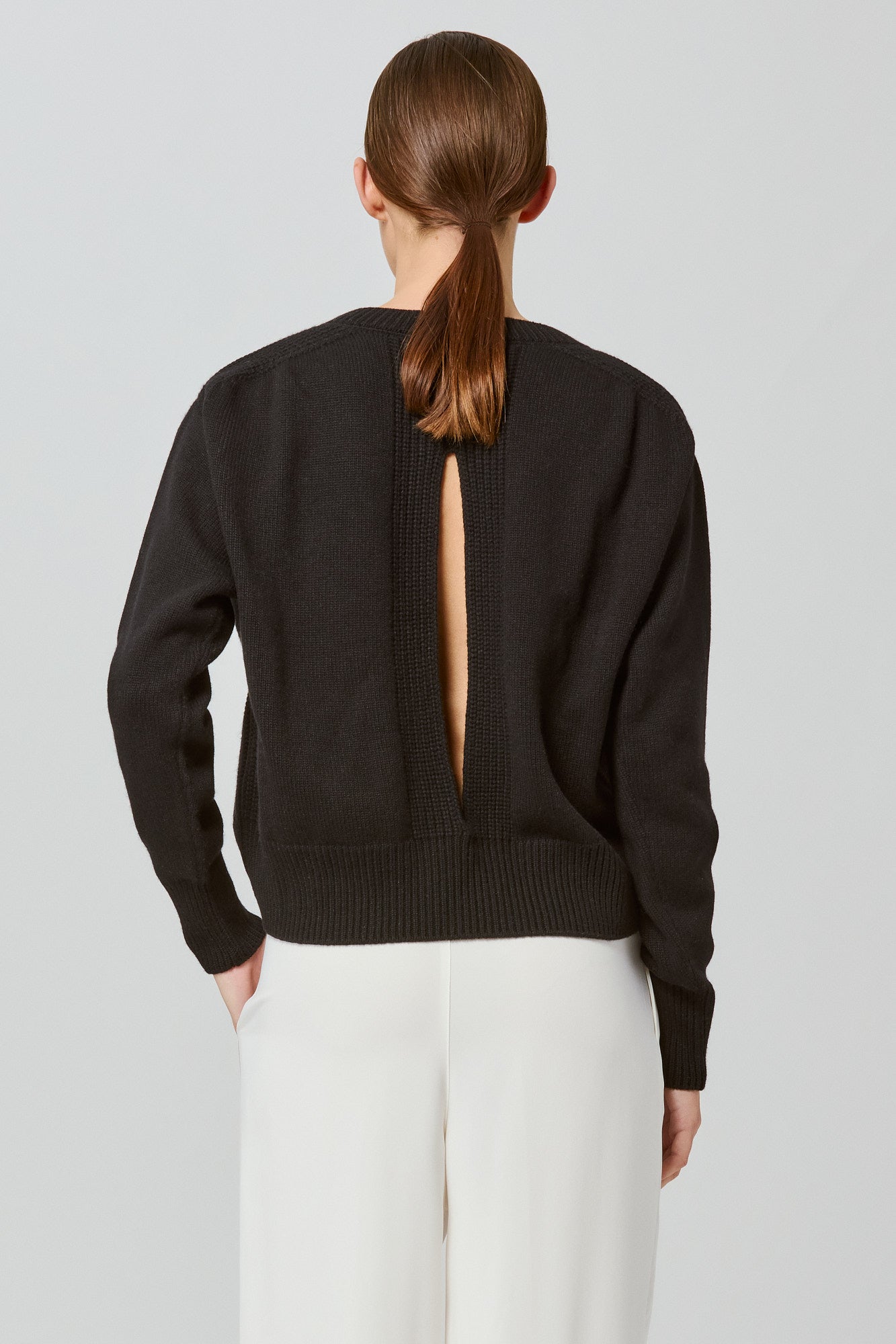 Sa Su Phi Medea maglione cashmere nero girocollo