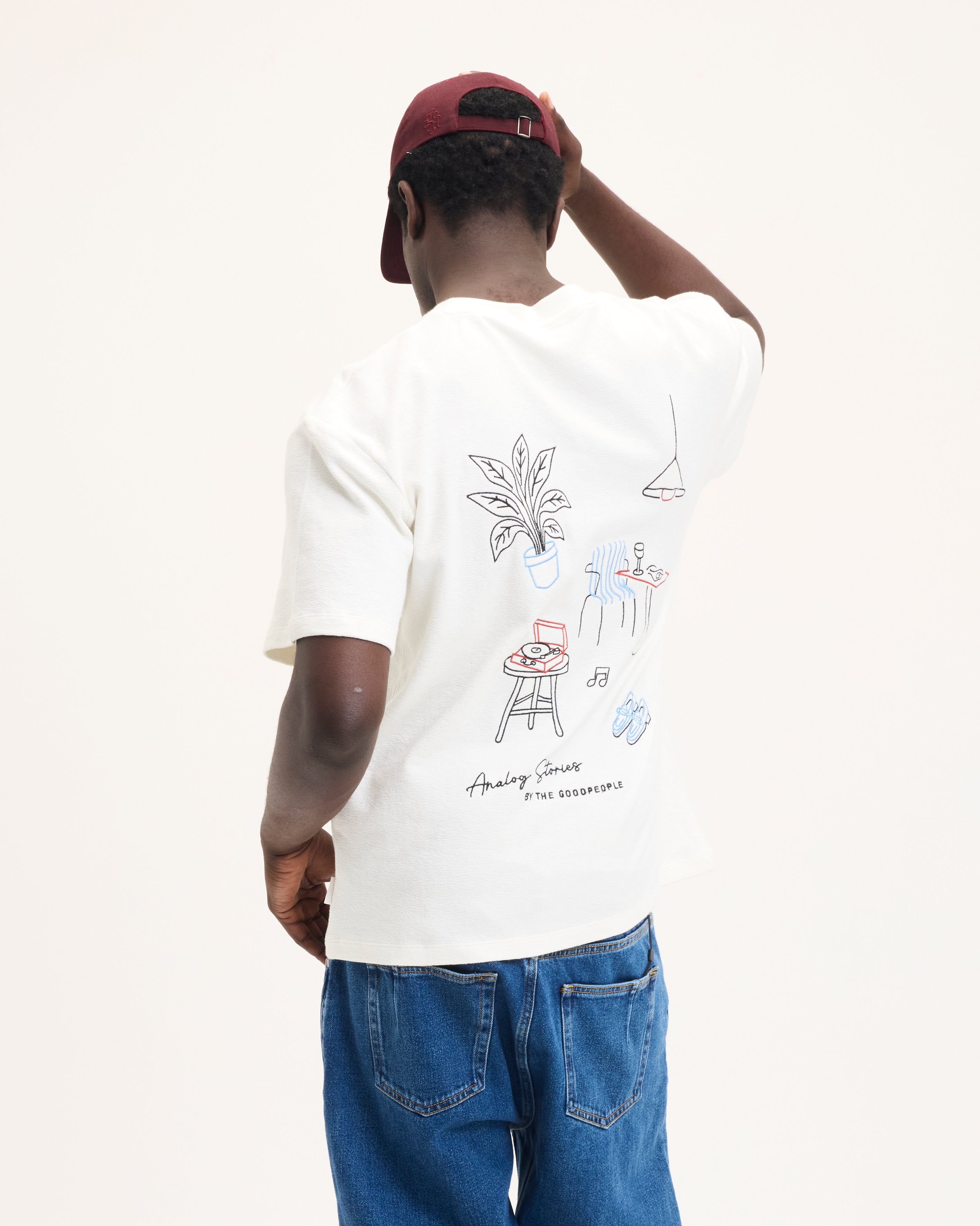 Goodpeople Tcult Embroidery Artwork maglietta off white bio