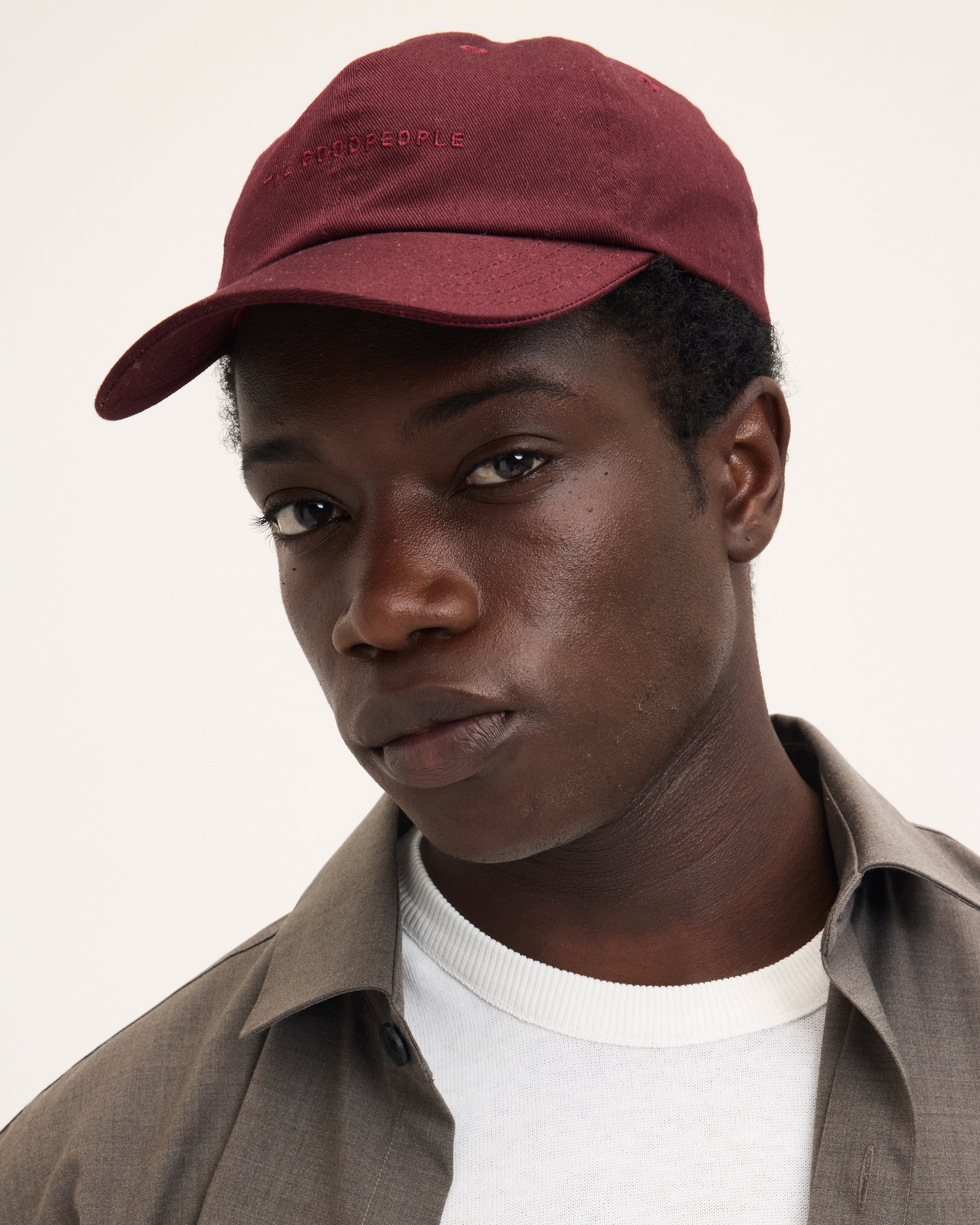 GOODPEOPLE Classic cappellino bordeaux logo ricamato