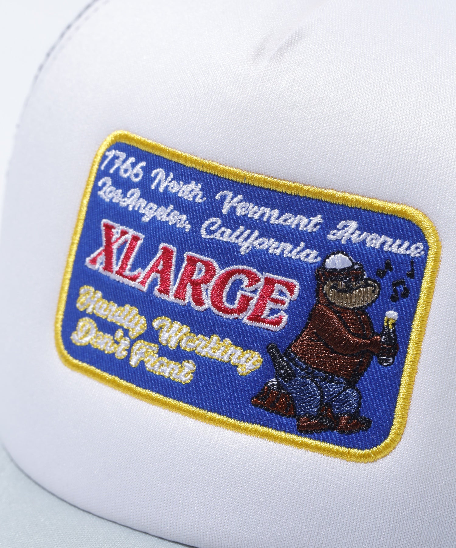 X-Large Bear With Bottles Cap cappellino visiera ricamo